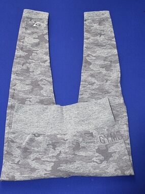 Gymshark Women’s Lavander Gray Camouflage Performance Leggings